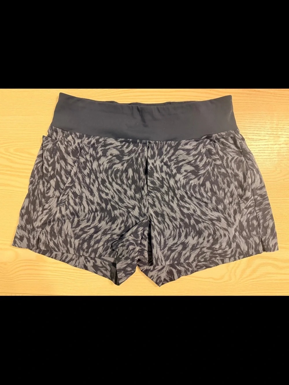 Athleta Trekkie shorts